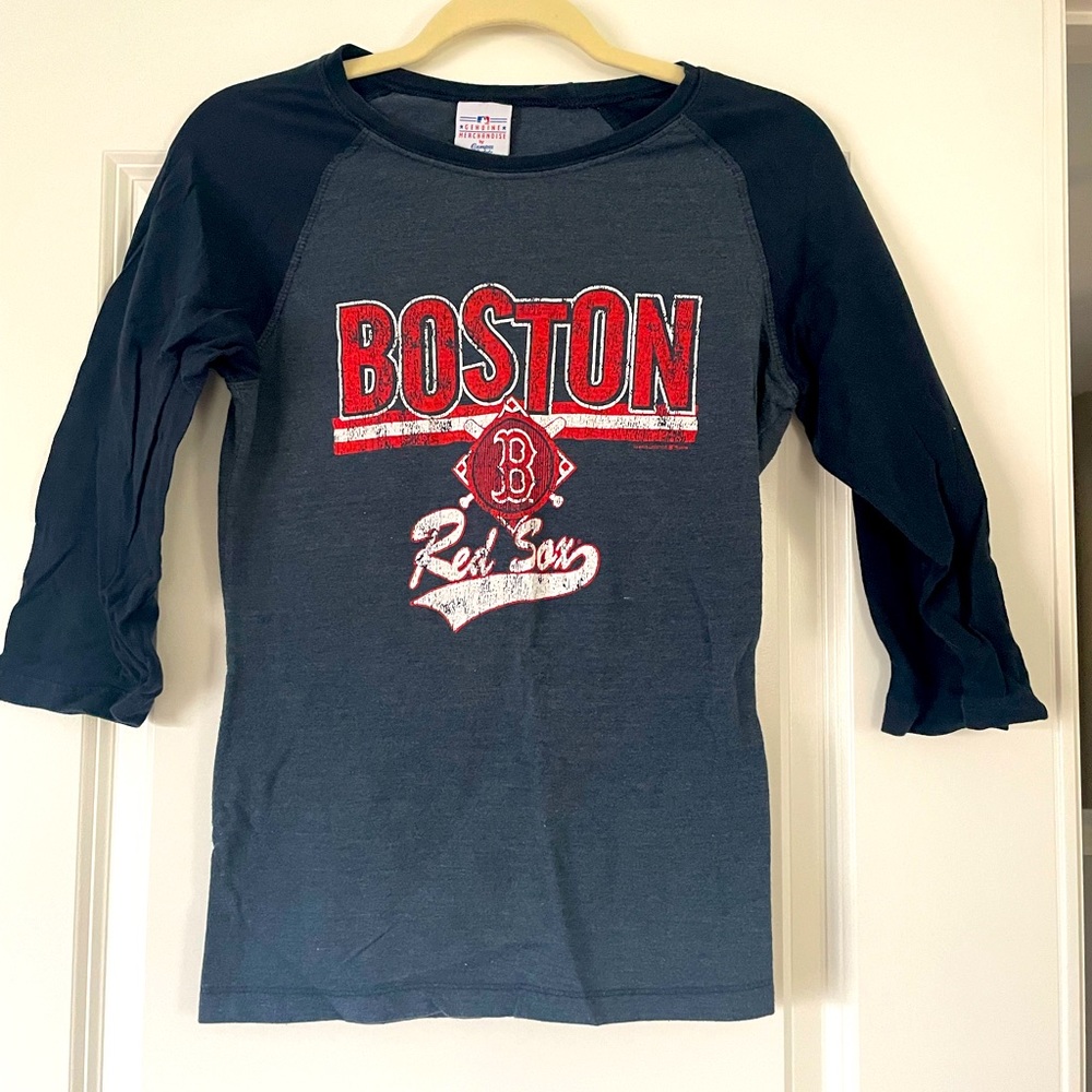 Boston Red Sox Women’s 3/4 sleeve tshirt Size medium